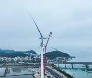 China installs world’s 1st 18 MW wind turbine, can power 36,000 homes yearlyThe ...